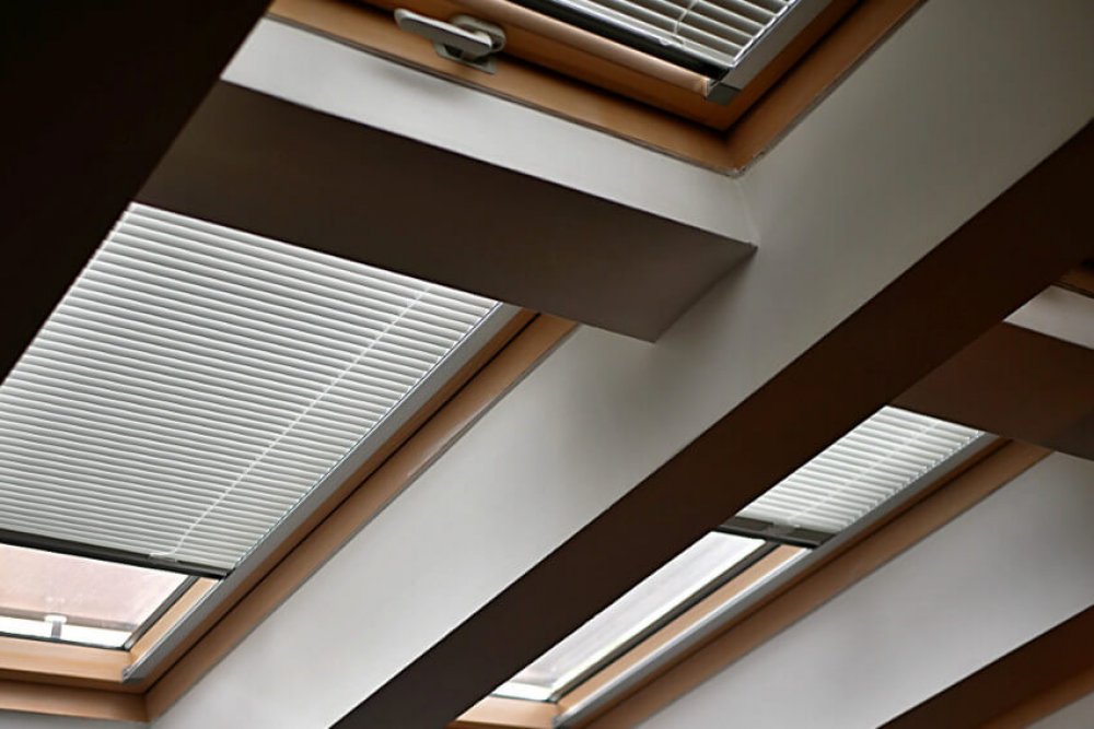 V-lite – blinds for skylights